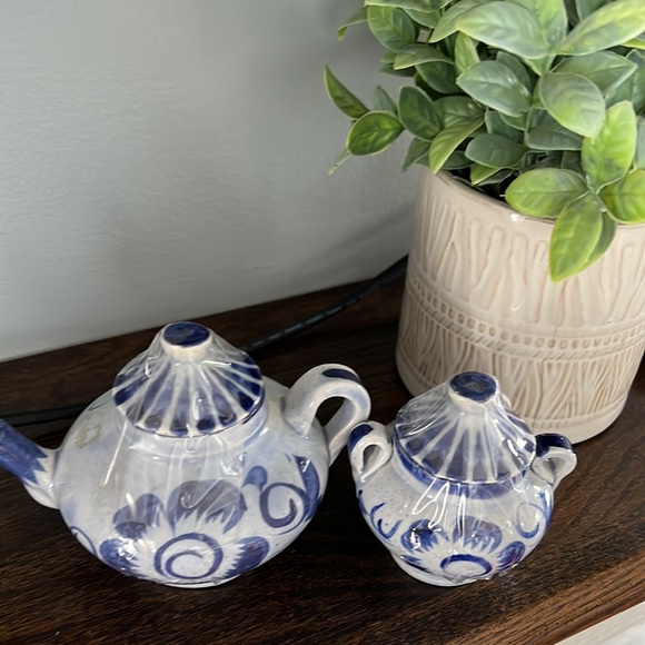 #20–Decor - Picture 2 of 4